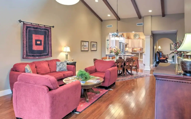 photo 3 of Beautiful Central Fayetteville Townhome w/ Views!
