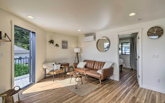 photo 4 of 'ruston Retreat' - Mod Home w/ Rooftop Deck!