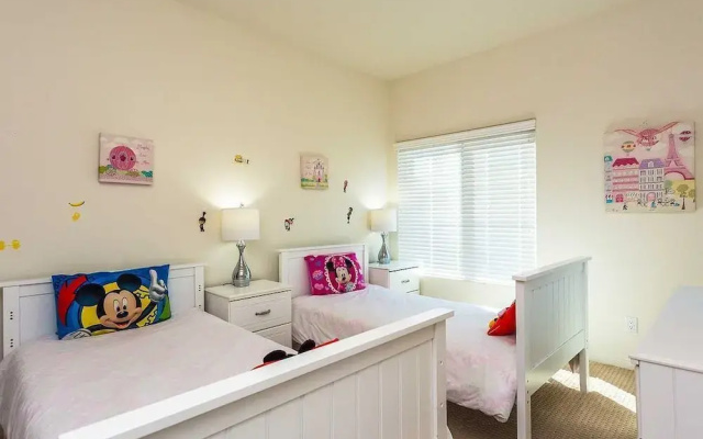 photo 5 of S Stoneman Townhome #873904 by RedAwning