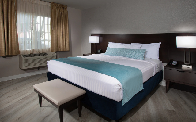 photo 3 of Safari Inn Burbank/Universal, a Coast Hotel