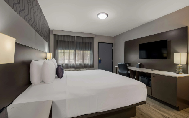 photo 3 of Sunset West Hotel, SureStay Collection by Best Western