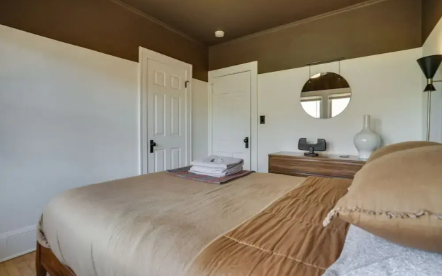 photo 4 of Saint Paul Vacation Rental Near Downtown!