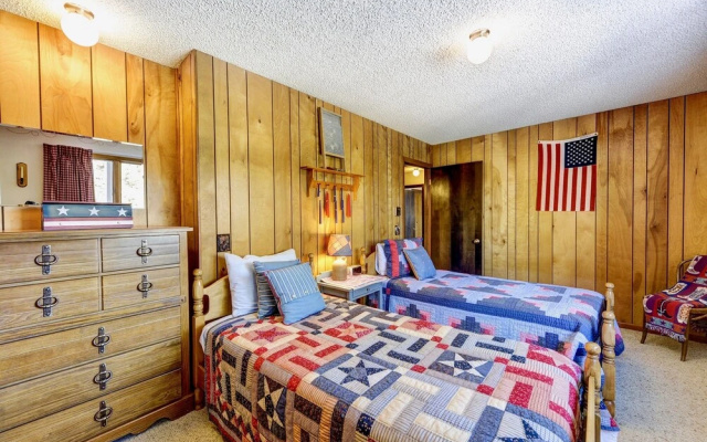 photo 4 of Salmans Bear Cove Family Vacation At Windcliff 4 Bedroom Home by RedAwning