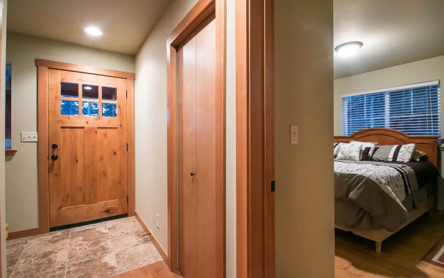 photo 4 of Salmon Chalet Chalet 2 NW Comfy Cabins