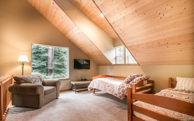 photo 5 of Salmon Chalet Chalet 2 NW Comfy Cabins