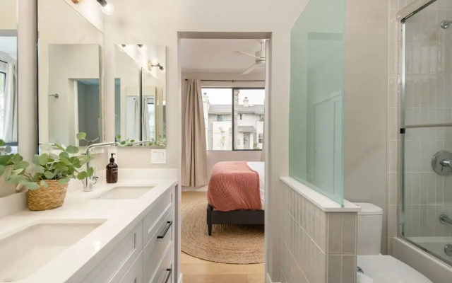 photo 4 of Salt Spray by AvantStay2 Private Balconies in Oceanside 10mins From the Beach