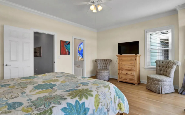 photo 2 of Salty Dog by Sea Scape Properties