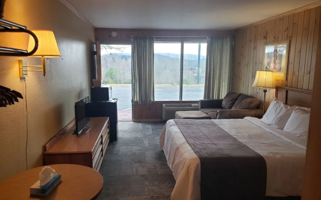 photo 2 of Green River Lodge