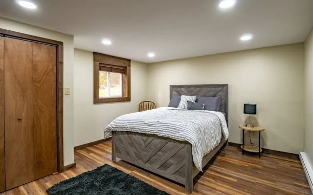 photo 2 of Sam`s Cabin