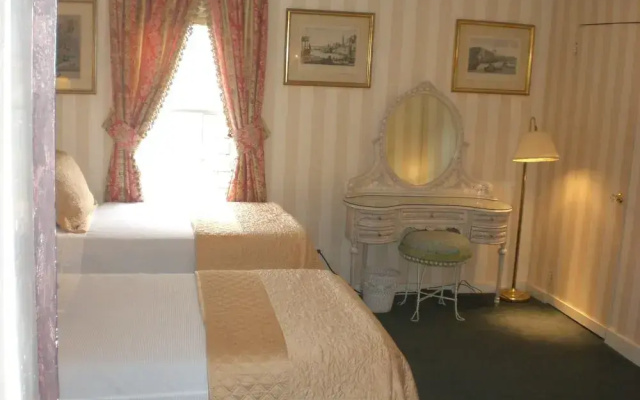 photo 3 of Samuel Durfee House B&B