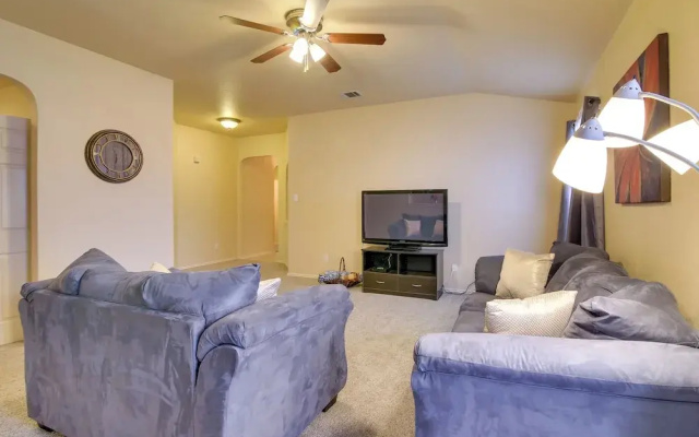 photo 3 of San Antonio Abode w/ Yard < 4 Mi to Lackland