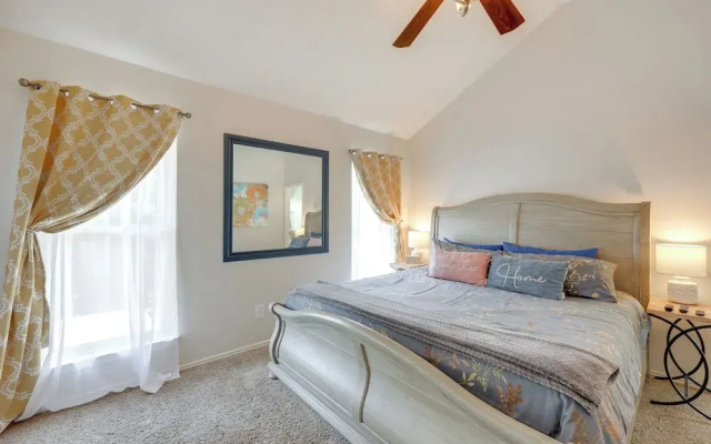 photo 3 of Hot Tub & Game Room: Spacious Live Oak Home!