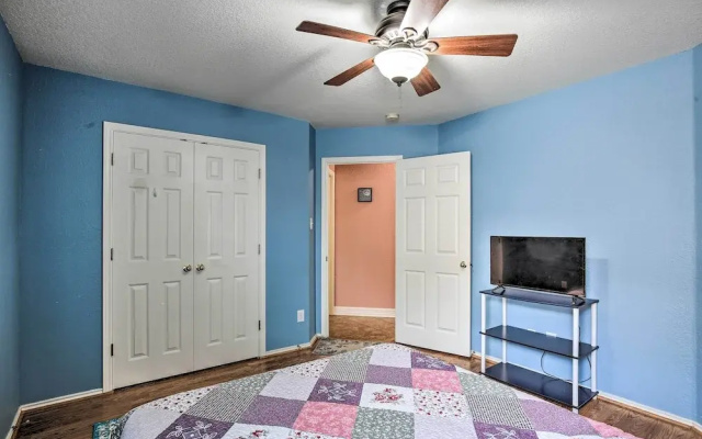 photo 2 of San Antonio Family Home ~ 16 Mi to Downtown!