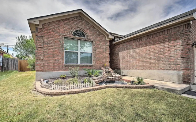 photo 4 of San Antonio Family Home ~ 16 Mi to Downtown!