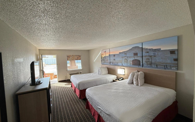 photo 5 of Days Inn by Wyndham San Antonio Morgan's Wonderland / IH-35 N