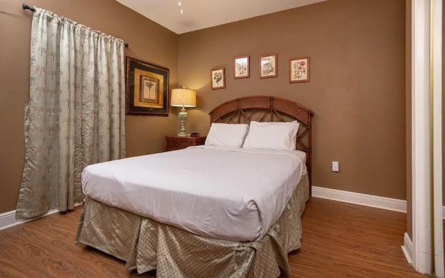 photo 5 of San Carlos 408 by RedAwning
