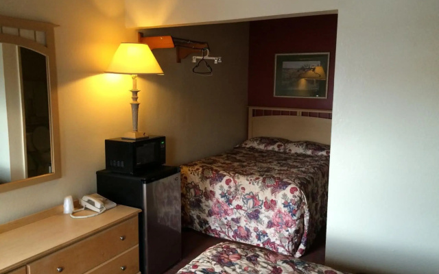 photo 4 of San Carlos Inn