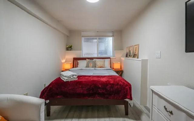 photo 3 of San Francisco Apartment ~ 5 Mi to Downtown!