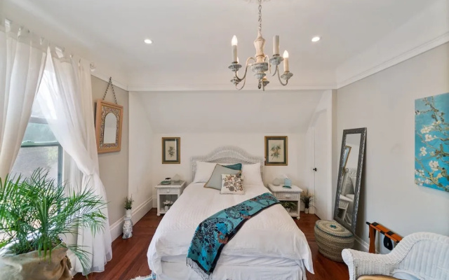 photo 5 of San Francisco Retreat Just Steps From Golden Gate Park And Ocean Beach! 3 Bedroom Home by RedAwning
