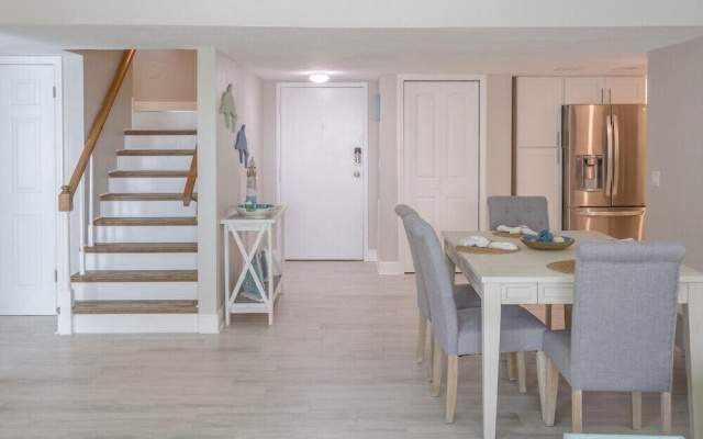 photo 2 of San Remo Beach Front Condo Star5Vaca