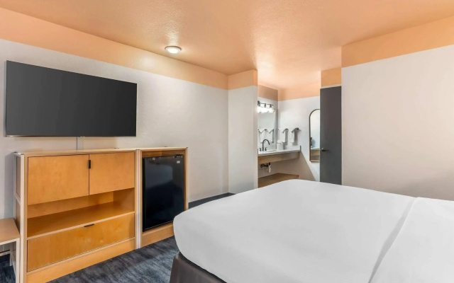 photo 5 of The Sandman Santa Rosa Sonoma, an Ascend Collection Hotel