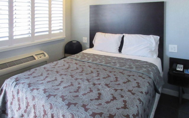 photo 3 of Rodeway Inn San Pablo Hilltop