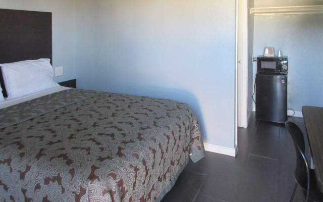 photo 4 of Rodeway Inn San Pablo Hilltop