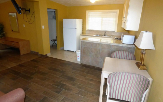 photo 4 of Sands Motel