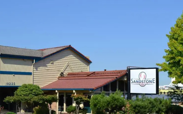 photo 2 of Sandstone Inn