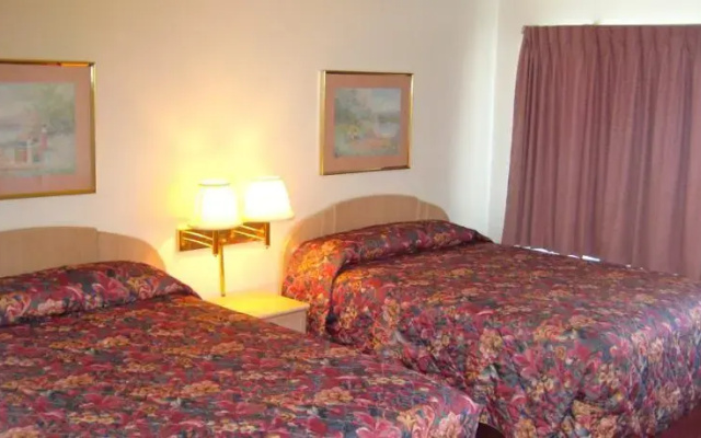 photo 5 of Sandstone Inn
