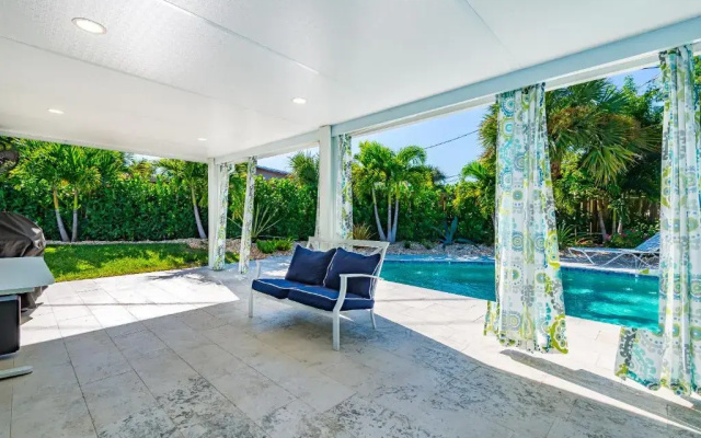photo 2 of Sandy Feet Retreat-3bed 2bath Home with HEATED private pool