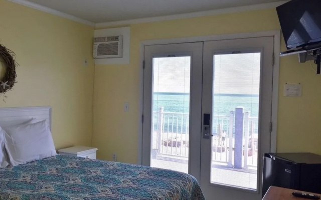 photo 2 of Sandy Shore Motel