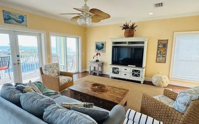 photo 4 of Sans Souci 6 Bedroom Home by RedAwning