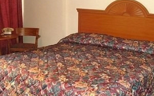 photo 5 of Santa Cruz Inn Riverside