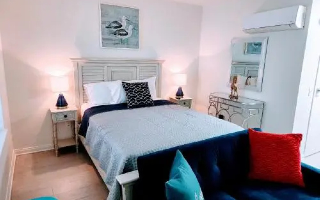 photo 3 of SANTA MONICA LUXURY APARTMENT WALK to BEACH!