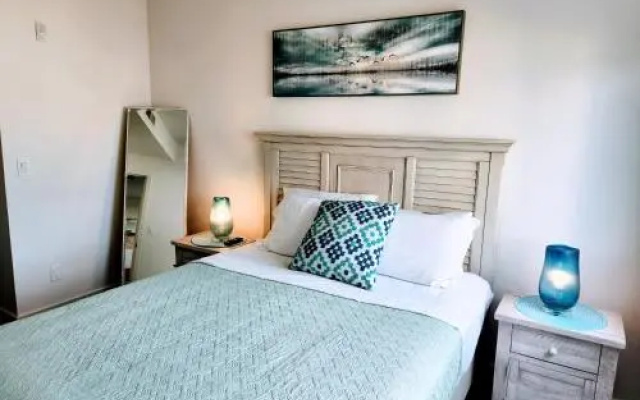 photo 4 of SANTA MONICA LUXURY APARTMENT WALK to BEACH!