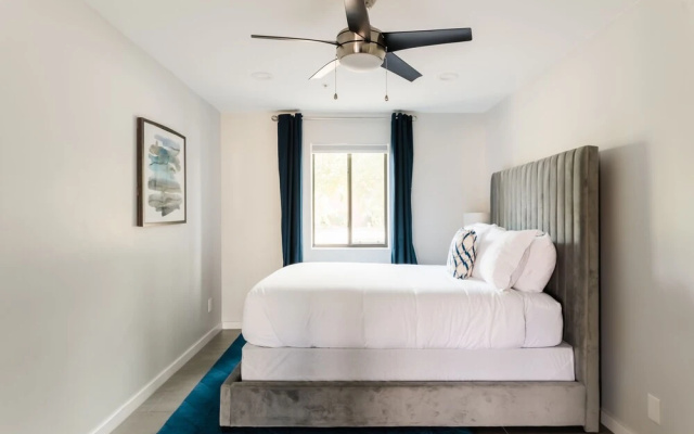 photo 2 of Sapphire By Avantstay Spacious Modern Getaway w/ Pool & Outdoor Grill