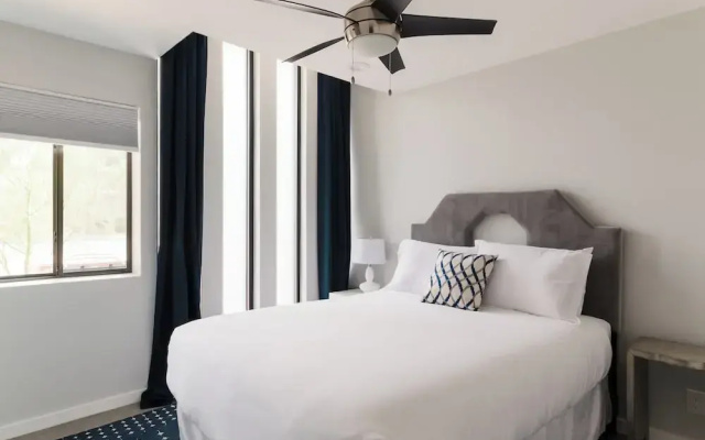 photo 4 of Sapphire By Avantstay Spacious Modern Getaway w/ Pool & Outdoor Grill