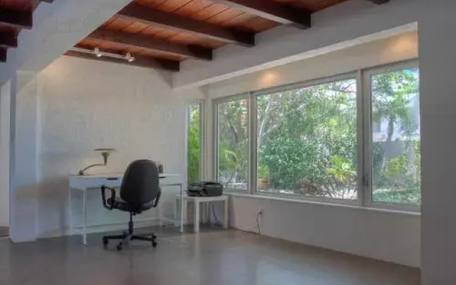 photo 3 of Sarasota 18 - 5 Br Home