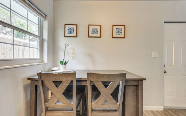 photo 2 of Sarasota Duplex in Gillespie Park: 1 Mi to Dtwn!