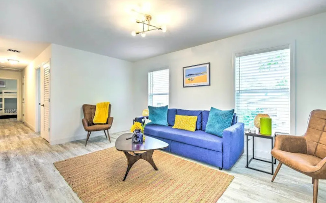 photo 2 of Near Downtown + Ocean: Sarasota Getaway