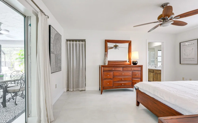 photo 4 of Sarasota Home w/ Private Pool ~ 10 Mi to Beach!