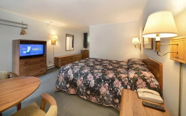 photo 3 of AC Hotel by Marriott Saratoga Springs