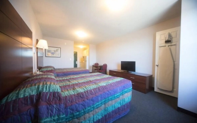 photo 5 of Suburban Studios Denver Central-Arvada