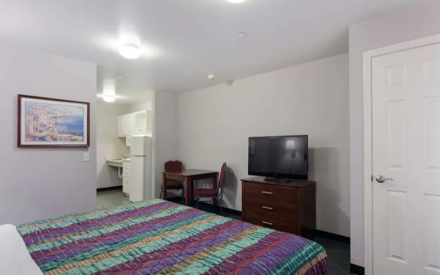 photo 5 of Savannah Suites