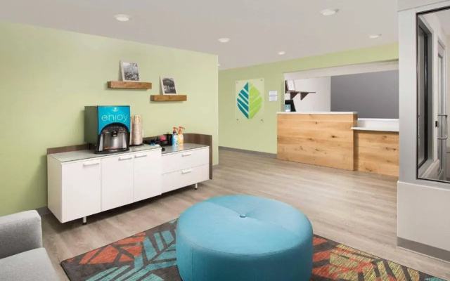 photo 2 of WoodSpring Suites Atlanta Airport