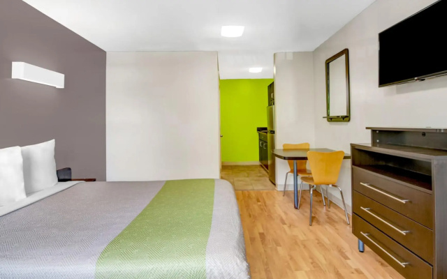 photo 3 of Studio 6 Extended Stay - Atlanta, GA - Chamblee