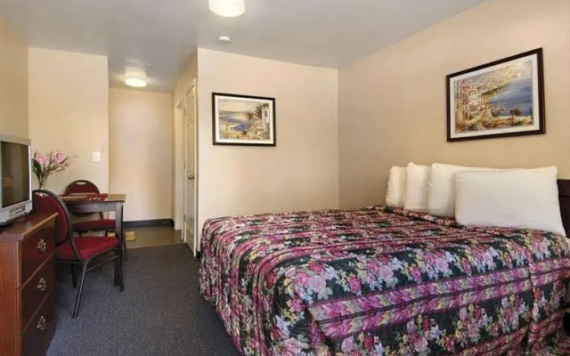 photo 2 of Savannah Suites-Stone Mountain