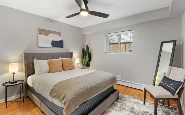 photo 5 of Scenic 1BR APT in Arlington Heights