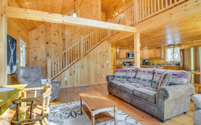 photo 3 of Scenic Franconia Cabin ~ 6 Mi to Cannon Mountain!